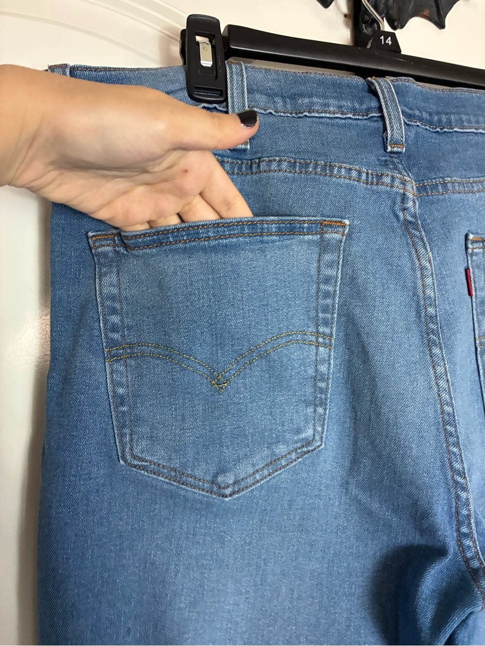 Classic Levi Straight Fit Men's Jeans - Blue Size W40 L32 - Picture 9 of 12